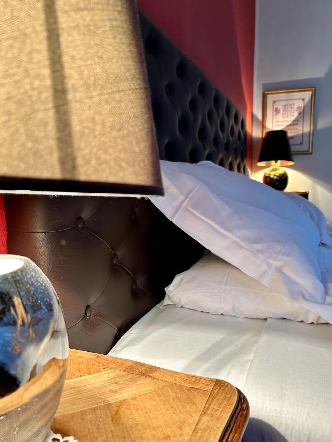 Logis Hotel Teyssier Юзерш Екстериор снимка
