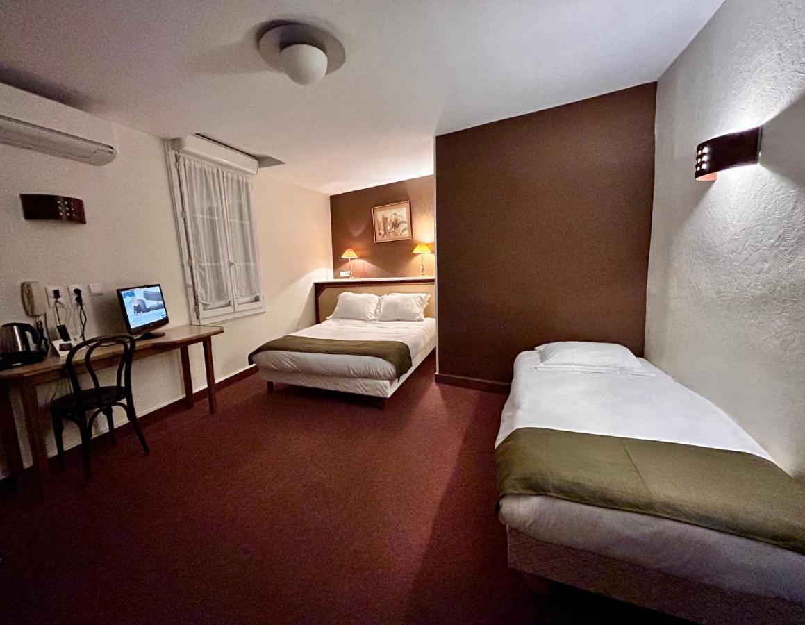 Logis Hotel Teyssier Юзерш Екстериор снимка